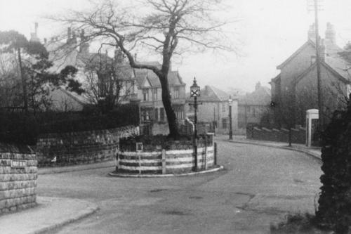 Brincliffe-Edge-roundabout-c1950-p11-Old-Sharrow